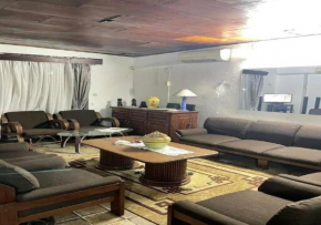 Lovely 1-bedroom vacation home in Douala Bessengue